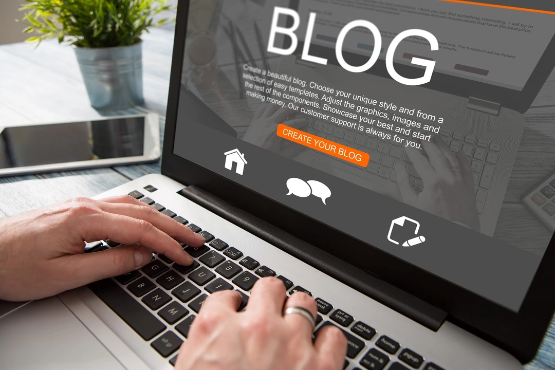 When and where did the blogging site start?